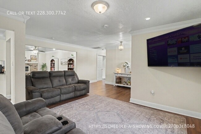 Building Photo - 412 Woodland Park Dr