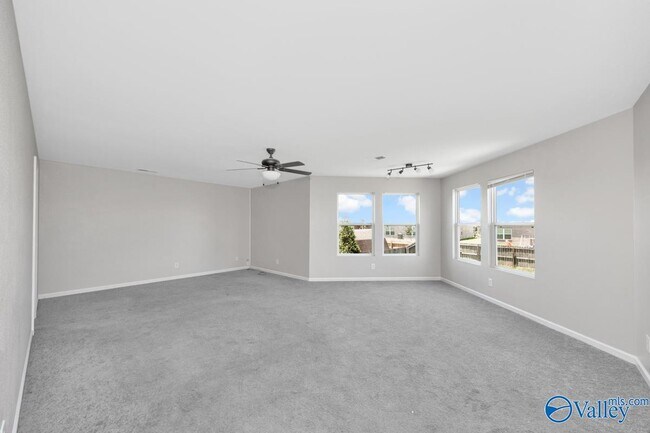 Building Photo - 3571 Avalon Lake Dr SW