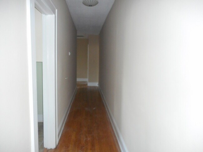 Building Photo - October Move In Special   -Wesley Heights ...