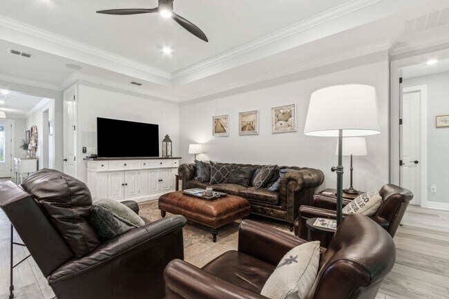 Building Photo - Discover the Ideal 55+ Lifestyle in Your N...