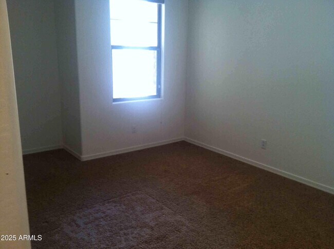 Building Photo - 3434 E Grand Canyon Dr