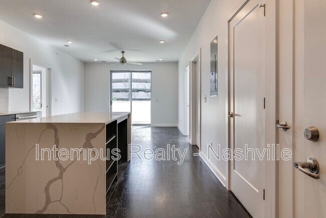 Building Photo - 3116 West End Cir