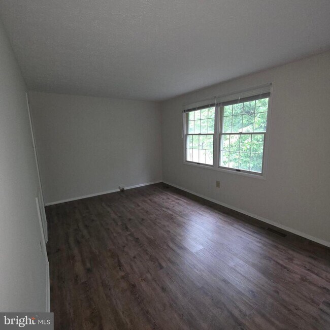 Building Photo - 1758 Springfield Ln