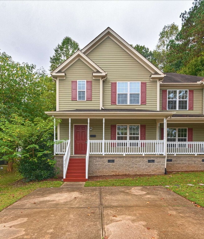 Building Photo - Charming & Spacious 3-Bed Townhouse with 2.5 Baths on Stadium Drive in Wake Forest!