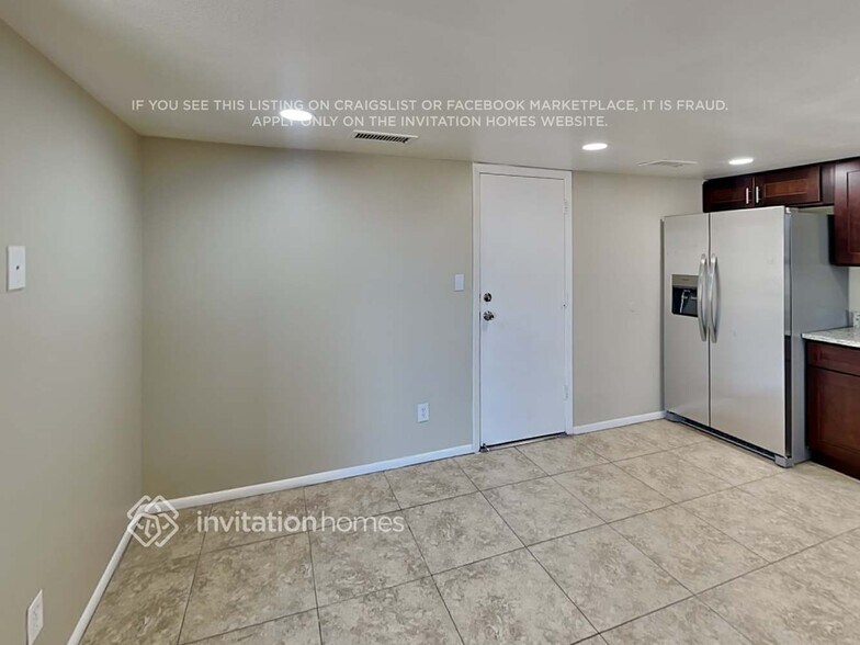 Building Photo - 2182 E Concorda Dr