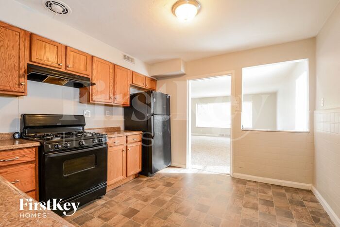 Building Photo - 1085 Colby Ave