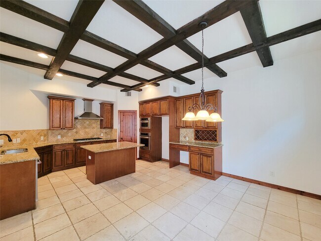 Building Photo - 1801 W 24th St