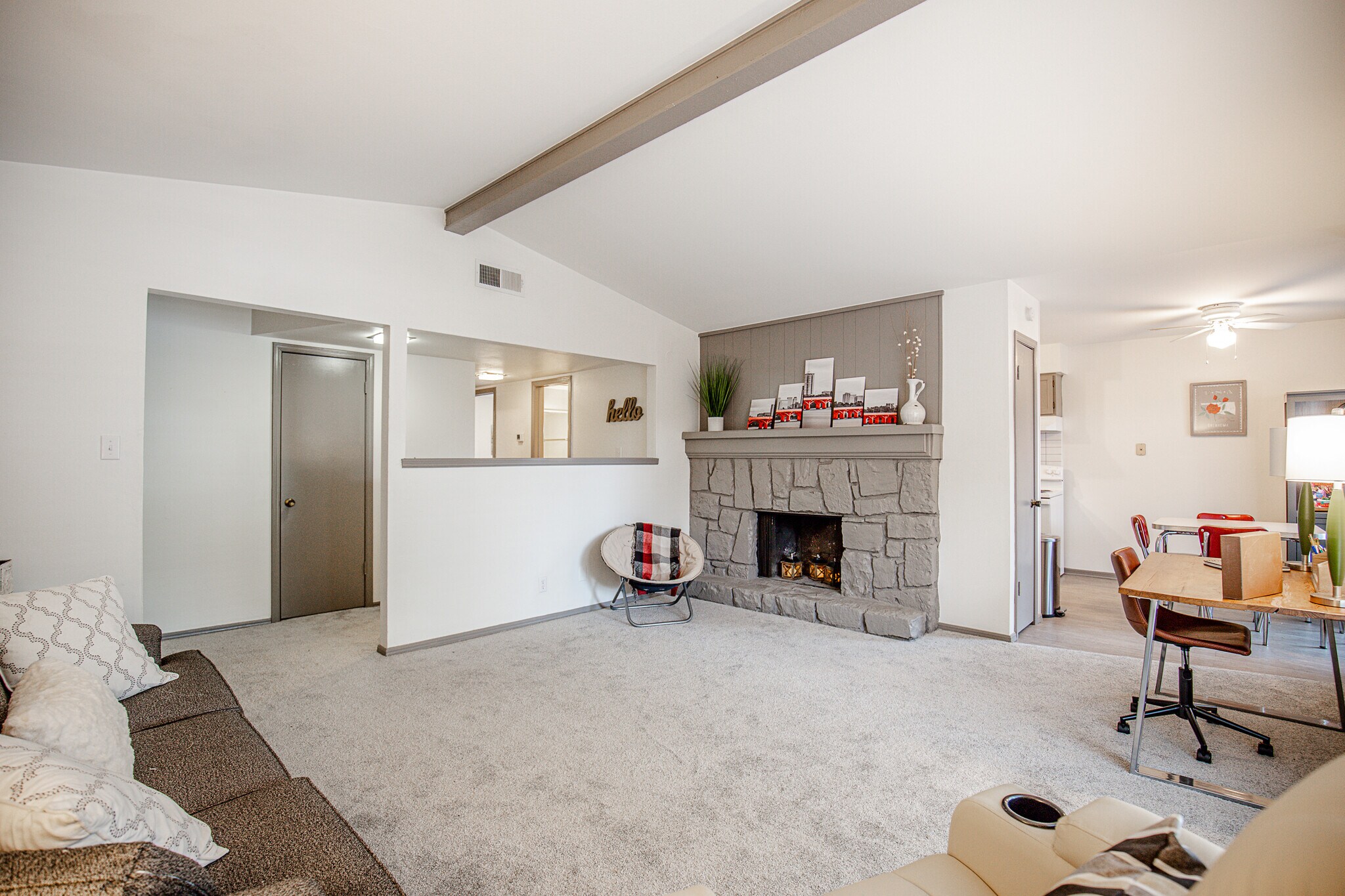 Building Photo - 6711 S Richmond Ave