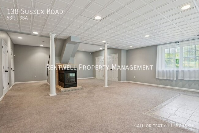 Building Photo - 138 Sussex Rd