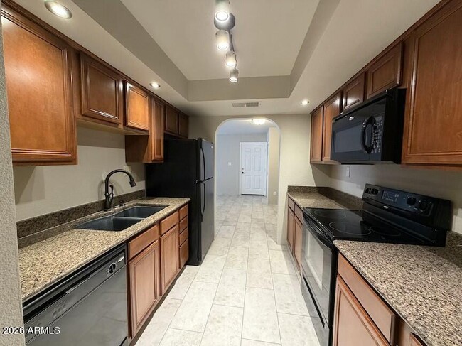 Building Photo - 8500 E Indian School Rd