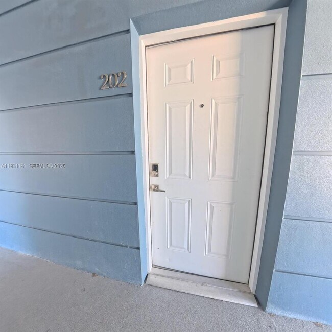 Building Photo - 1620 NW 18th St