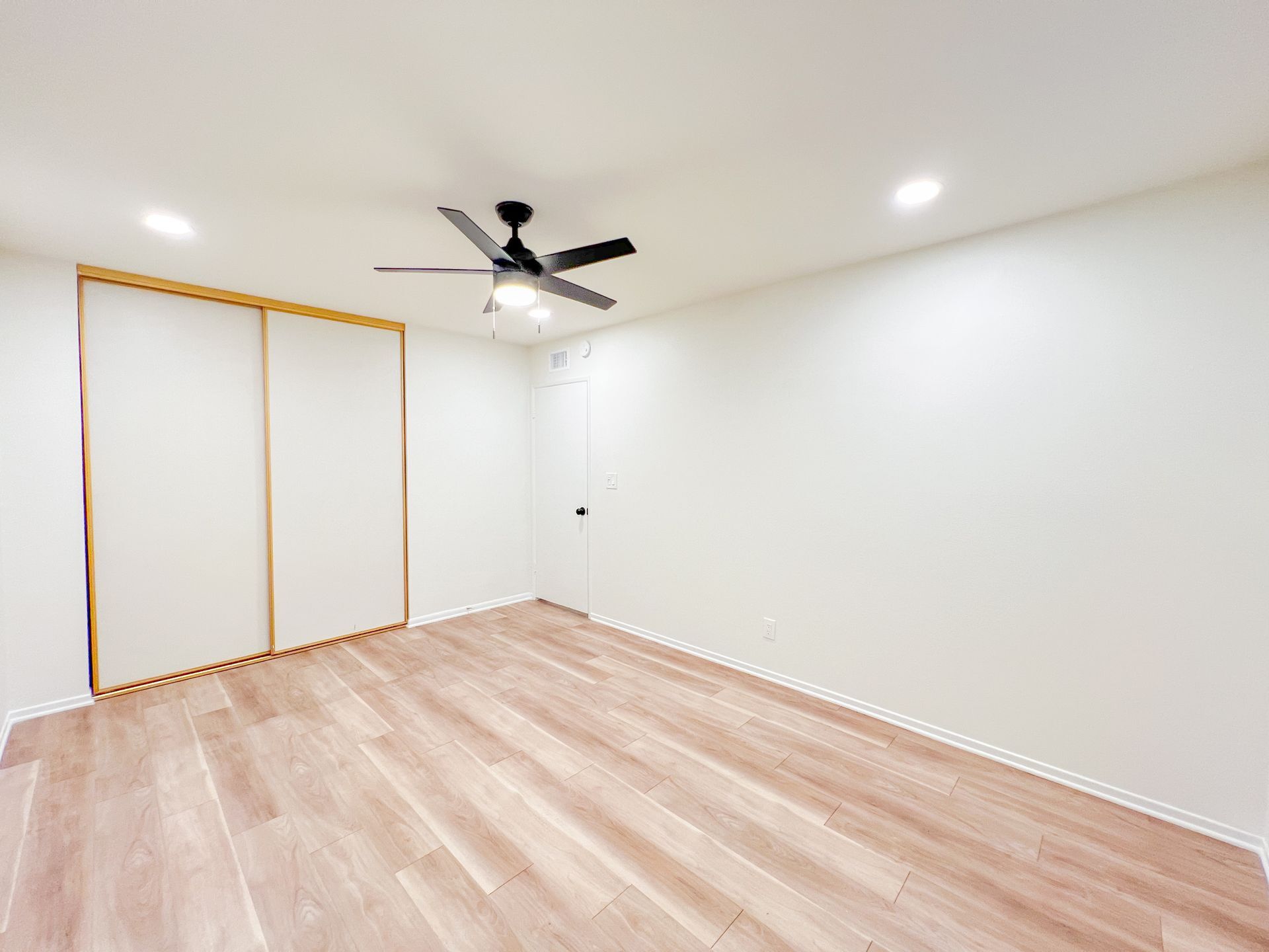 Building Photo - 2703 N Dell St