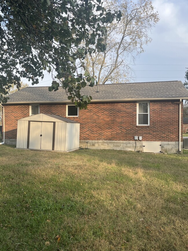 Building Photo - 712 W Sagefield Dr