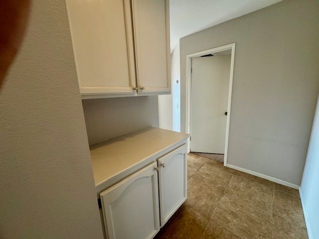 Building Photo - 6991 Sandcastle Dr