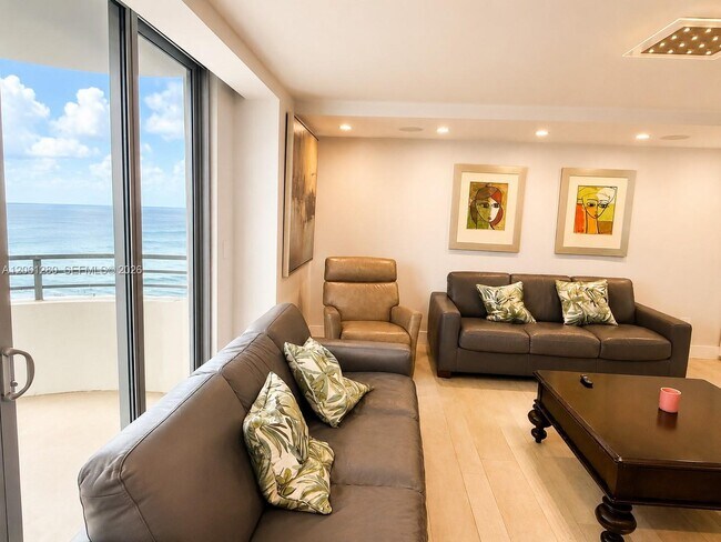 Building Photo - 5555 Collins Ave