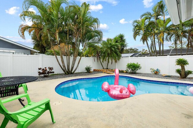 Building Photo - 6398 Woodland Blvd