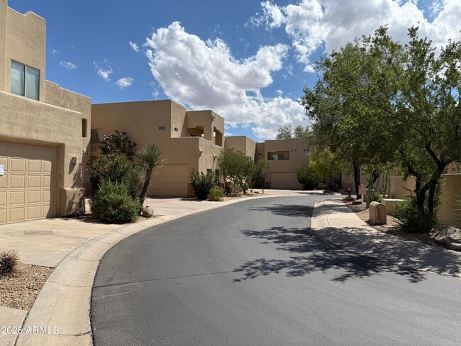 Building Photo - 9065 E Gary Rd