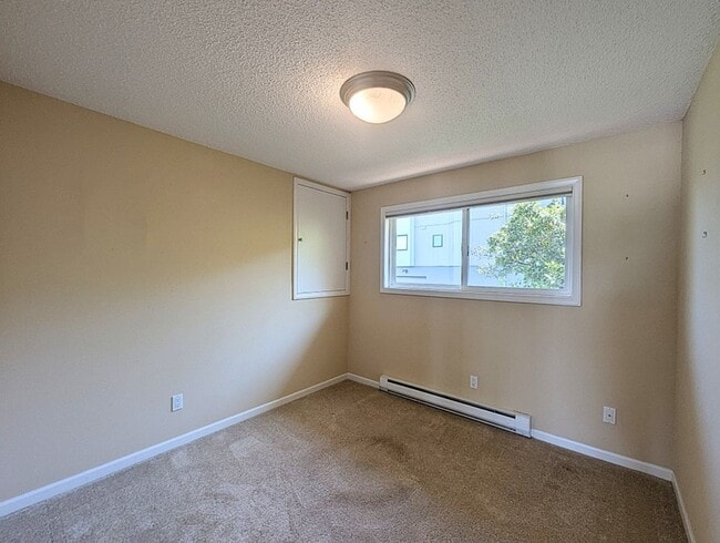 Building Photo - 2Bd/1Ba Edmonds Condo