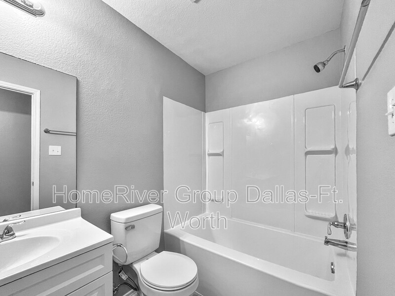 Building Photo - 507 Binkley Ct