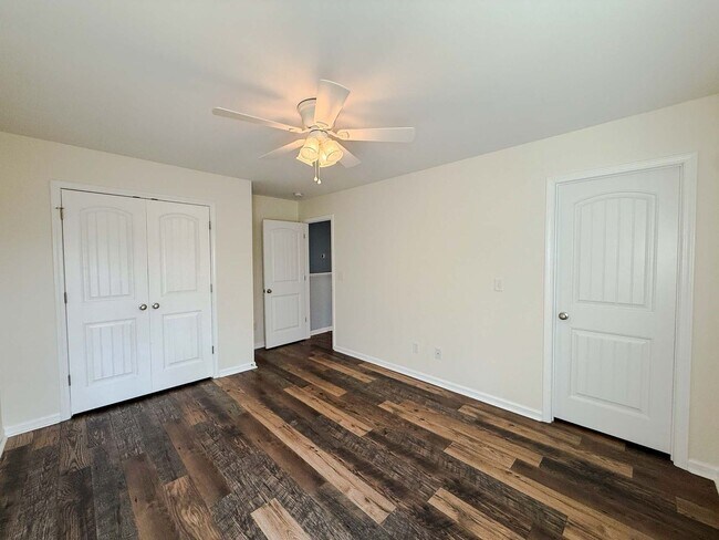 Building Photo - 164 Ladden Ln