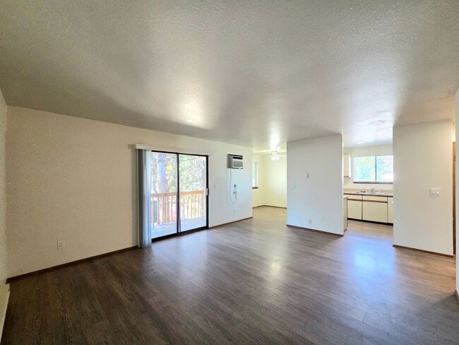 Building Photo - 124 N Delaware Ave