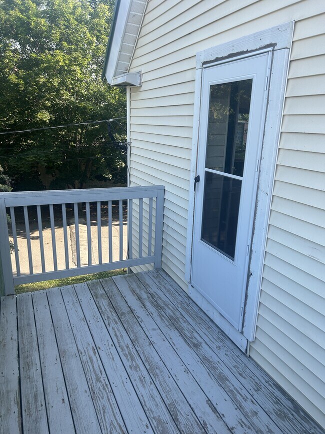 Building Photo - 10 Railroad Square