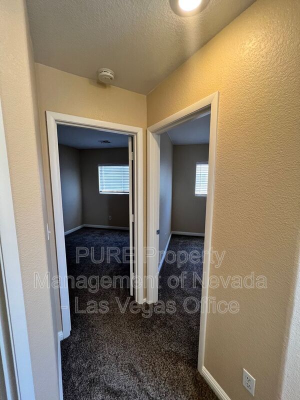Building Photo - 4970 Volcanic Rock Ln