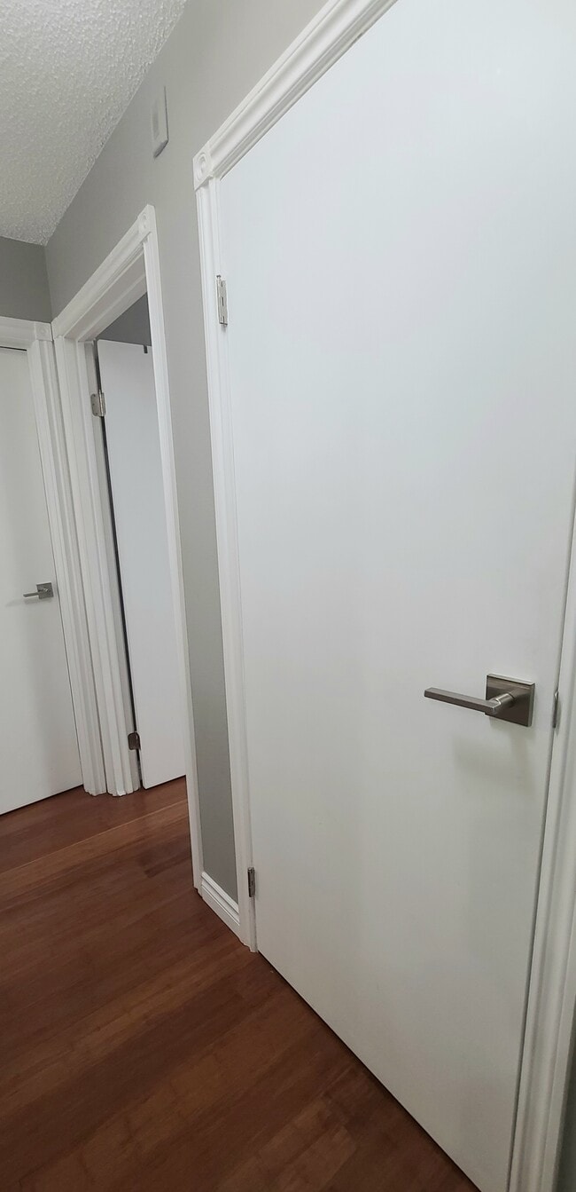 Building Photo - 17430 Ambaum Blvd S