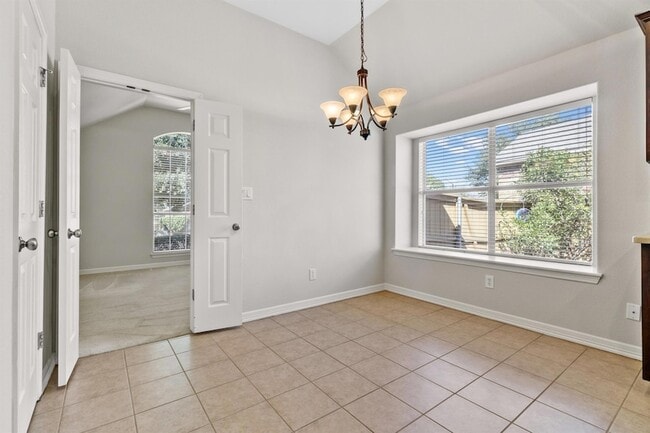 Building Photo - 765 Bent Wood Pl