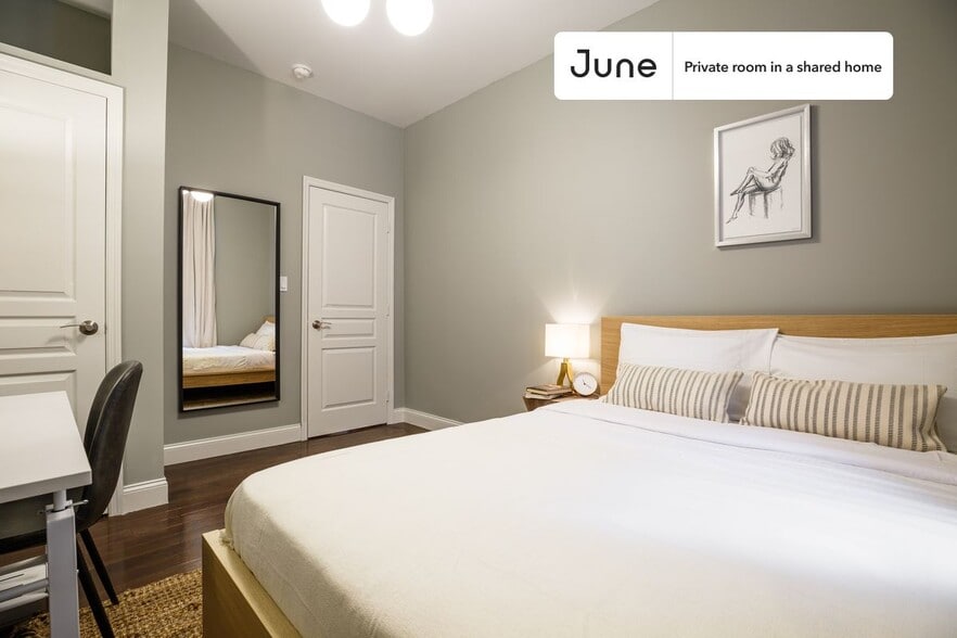 Building Photo - Room in Shared 4 bed/1 bath home