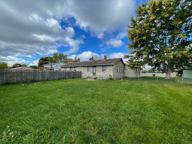Building Photo - 8128 20th Ave