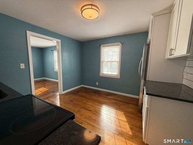 Building Photo - 22 Higbie Dr