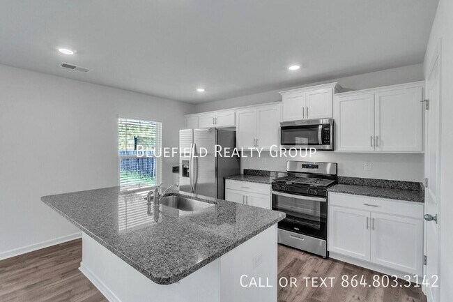 Building Photo - 107 Ashwood Wy