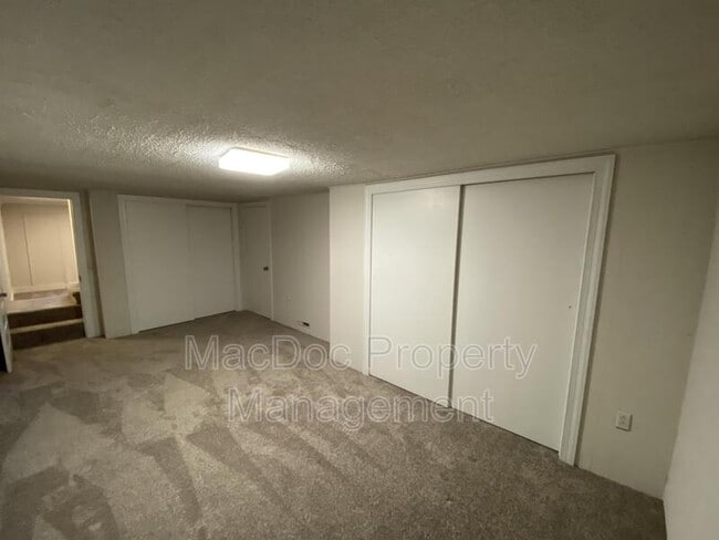 Building Photo - 1705 Bragg Rd