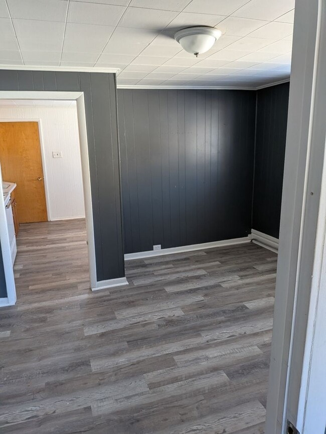 Building Photo - 1221 Eynon St