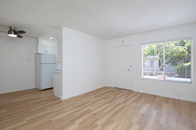Building Photo - *OPEN HOUSE: 5/10 12-2PM* Spacious 1 BR in...