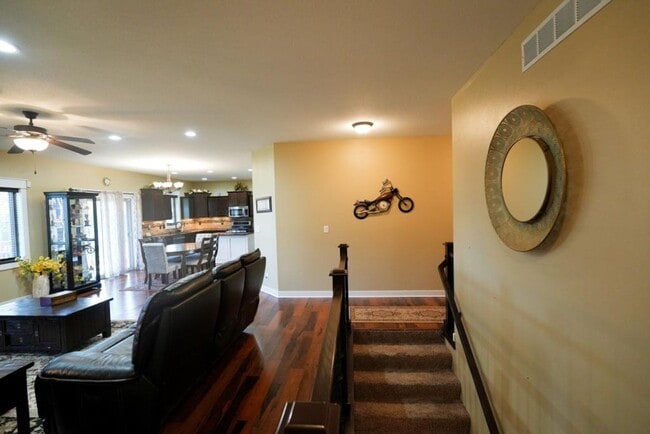 Building Photo - "Luxury Ranch Living: Your Dream Home with Furnished Basement in Urbandale"
