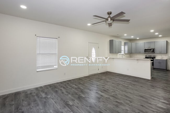 Building Photo - 119 Walnut St