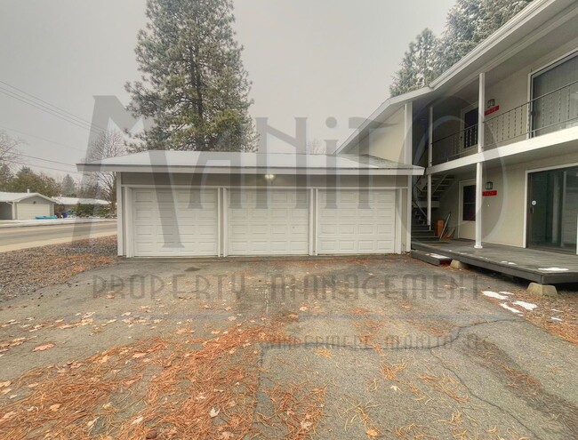 Primary Photo - 3624/3626 S Mount Vernon Street Duplex (Lo...