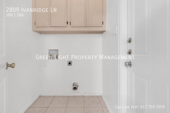 Building Photo - 2809 Ivanridge Ln