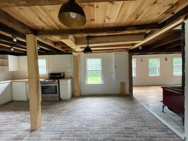 Building Photo - Buxton