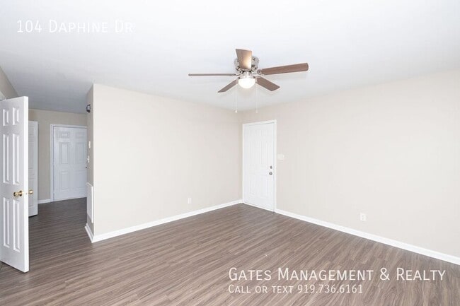 Building Photo - 104 Daphine Dr