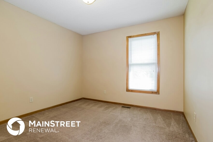 Building Photo - 8637 N Capitol Ave