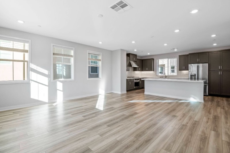 Building Photo - 45 Stetson St