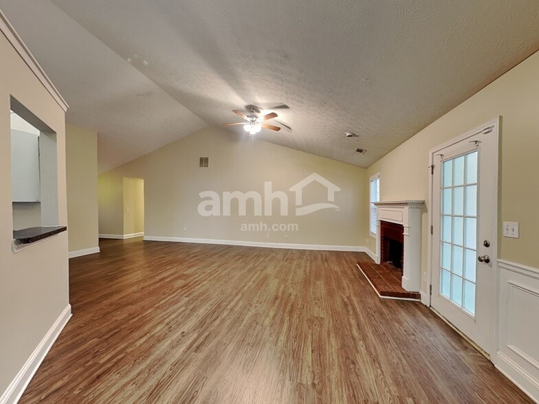 Building Photo - 2710 Meadow Gate Way