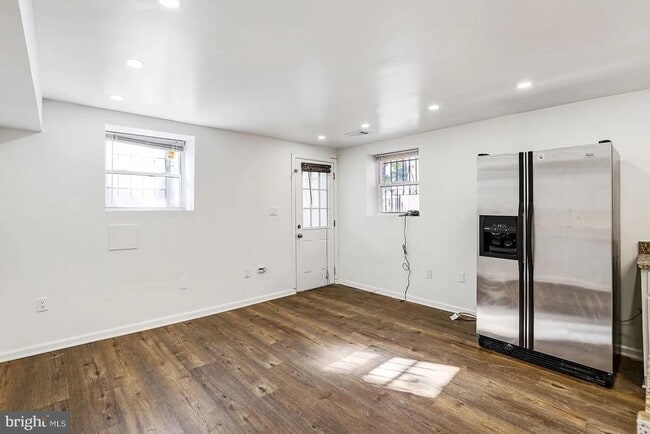 Building Photo - 1377 Quincy St NW