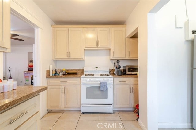 Building Photo - 5253 Fountain Ave