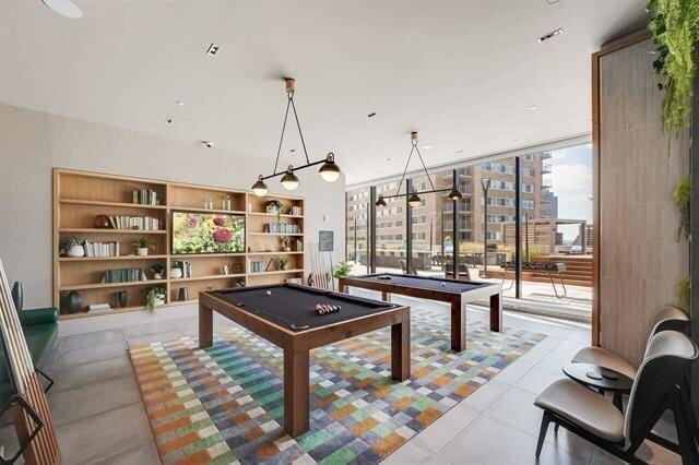 Building Photo - 25 Christopher Columbus Dr