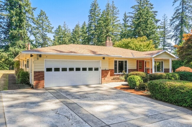 Primary Photo - Beautiful 4 Bed, 2 Bath Rental Home in Hap...