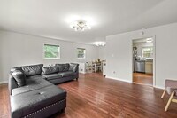 Building Photo - Affordable, Spacious AND Convenient Walk t...